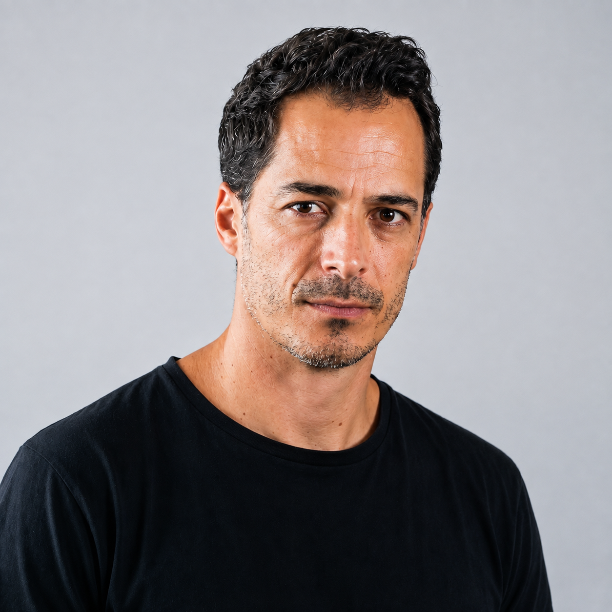 Fernando Trueba Gris profile photo